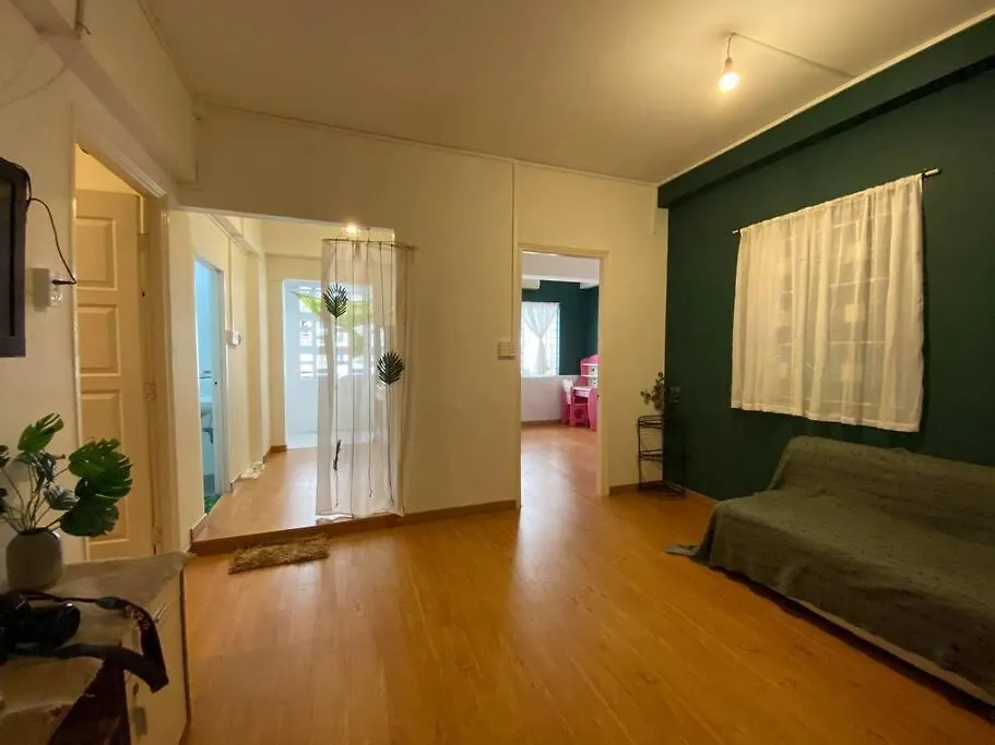 Apartment Cozy & Convenient Apt With 2 Bedrooms Next To Dist 1 Ho Chi Minh City